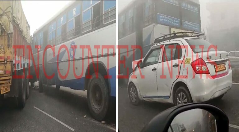 Jalandhar News: मेन रोड़ पर PRTC Bus, Truck और I-20 गाड़ी में हुई भीषण टक्कर, देखें वीडियो