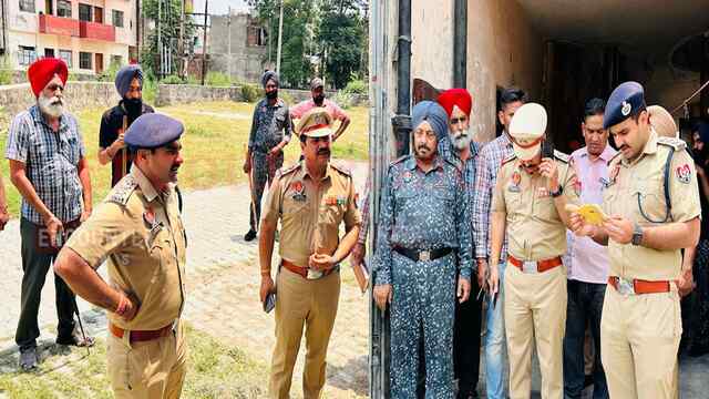 Jalandhar News: इस इलाके में भारी फोर्स के साथ पहुंची Police, देखें वीडियो