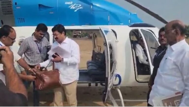 Election Commission ने की SCP के चीफ शरद पवार के Helicopter और बैग की जांच