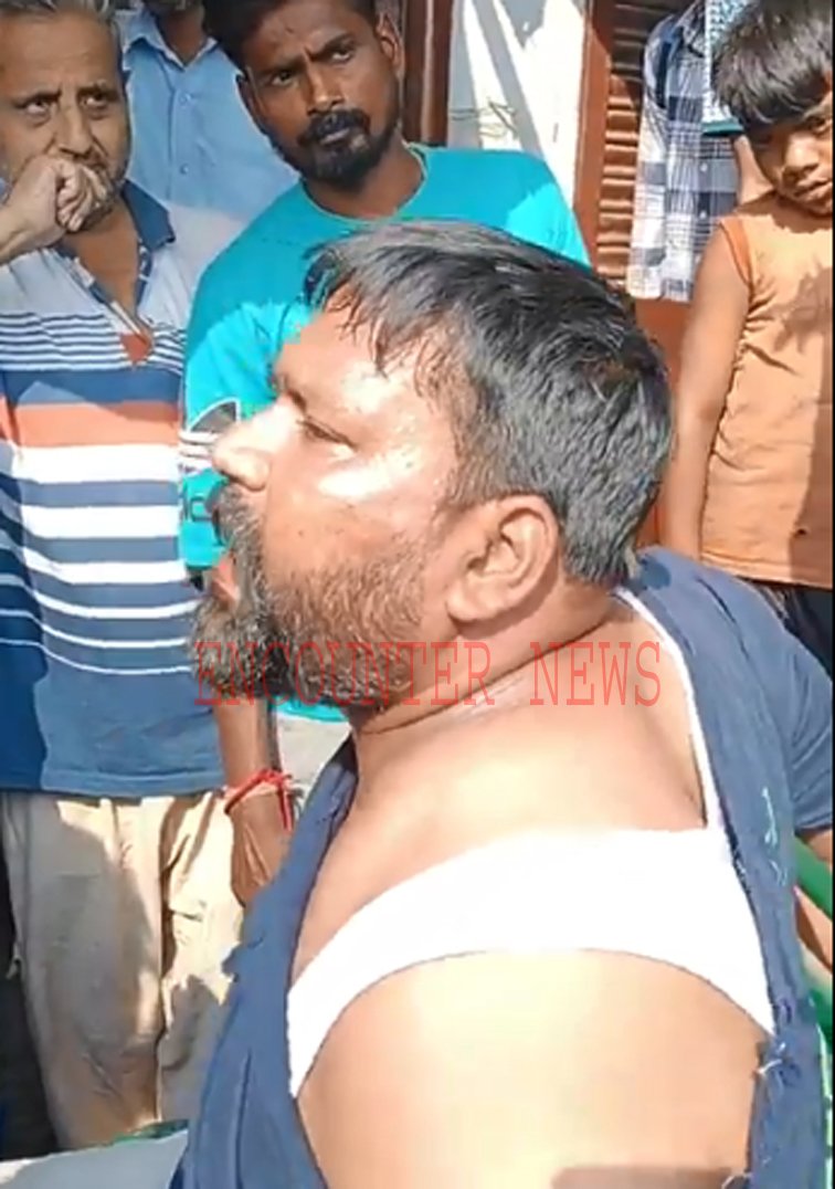 Jalandhar News: मेन चौक पर लोगों ने चोर को किया काबू, देखें Live