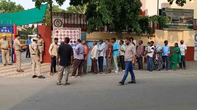 Haryana News: निकाय चुनाव के लिए वोटिंग शुरू, मतदान केंद्रों पर लगी लंबी लाइनें