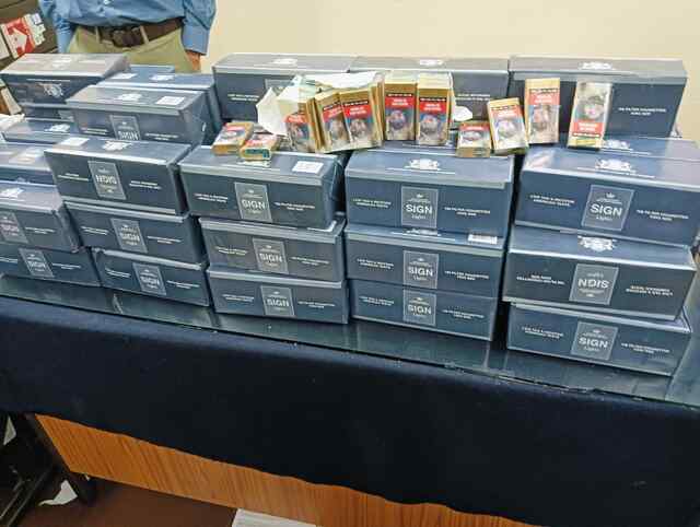 Punjab: Airport पर यात्री से लाखों की विदेशी Cigarettes का जखीरा बरामद