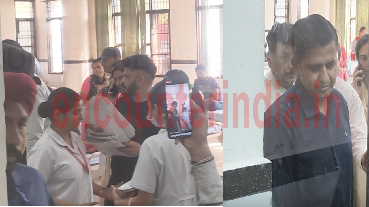 Jalandhar News: Civil Hospital पहुंचे DC Himanshu Aggarwal और MLA ने जारी किए आदेश, देखें वीडियो