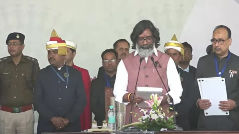 चौथी बार झारखंड के CM बने Hemant Soren, भगवंत मान समेत INDIA के तमाम नेता मौजूद रहे