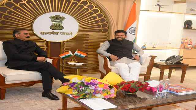 मुख्यमंत्री ने केंद्रीय नागरिक विमानन मंत्री से की मुलाकात, शिमला एयरपोर्ट का उठाया मुद्दा