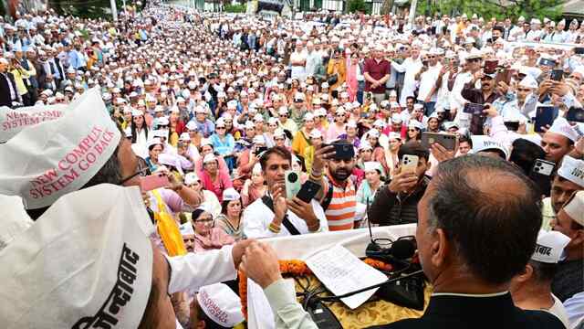 मुख्यमंत्री ने शिक्षक दिवस से पहले नई कॉम्प्लेक्स प्रणाली पर निर्णय का दिया आश्वासन