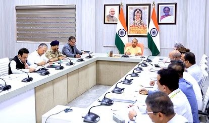 CM की अफसरों को चेतावनी, झूठी रिपोर्ट पेश करने पर होगी कर्रवाई