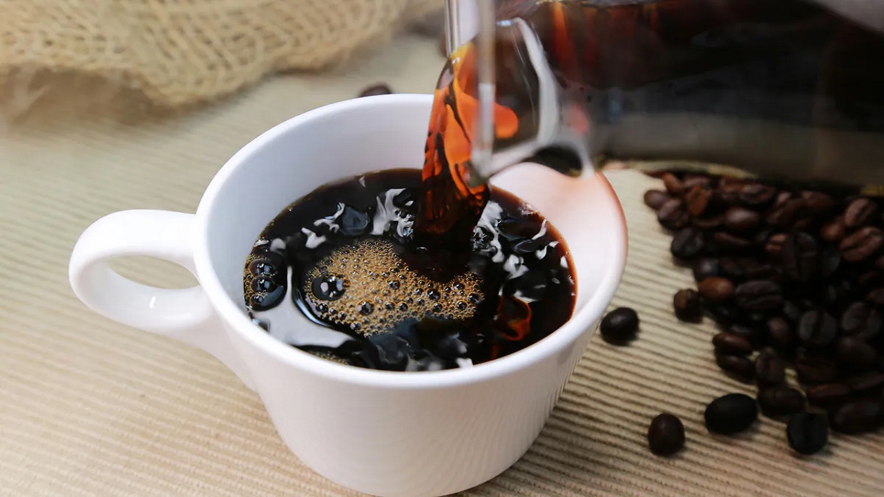 रोजाना Coffee में मिलाकर पिएं ये चीज, Weight Loss के साथ Blood Sugar पर भी रहेगा Control