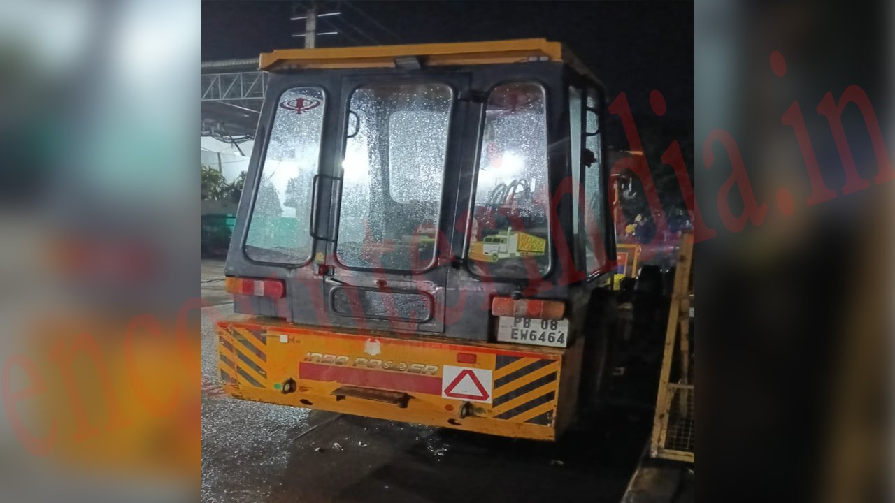 Jalandhar News: HR International के कर्मचारी पर चढ़ी Crane, मौत, देखें वीडियो Jalandhar News: HR International के कर्मचारी पर चढ़ी Crane, मौत, देखें वीडियो
