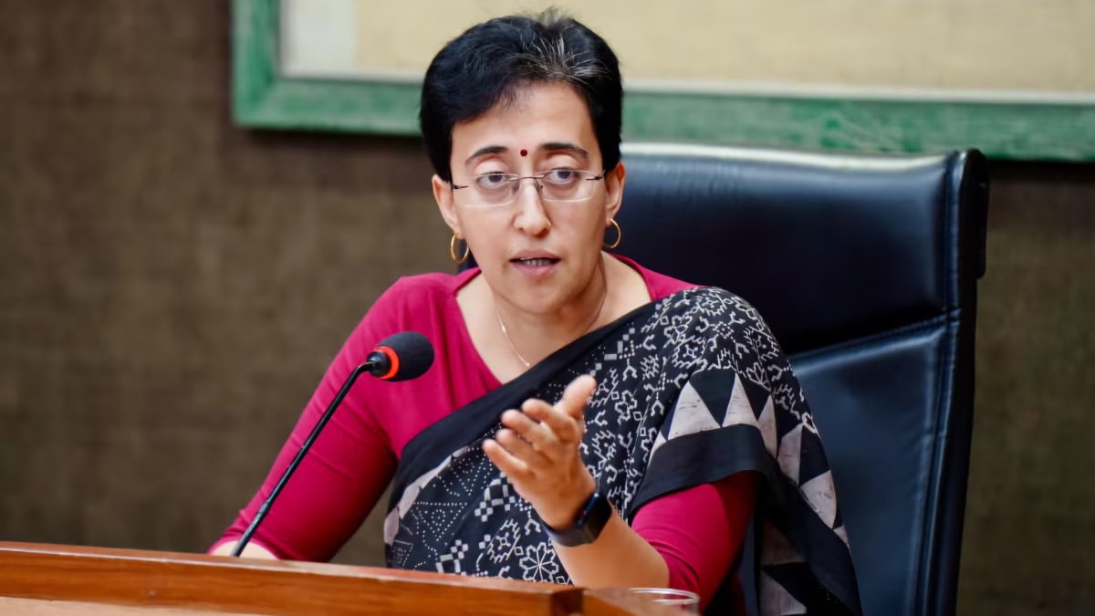 CM आतिशी का आरोप- केंद्र ने दिल्ली की मुख्यमंत्री का 3 महीने में 2 बार छीना घर