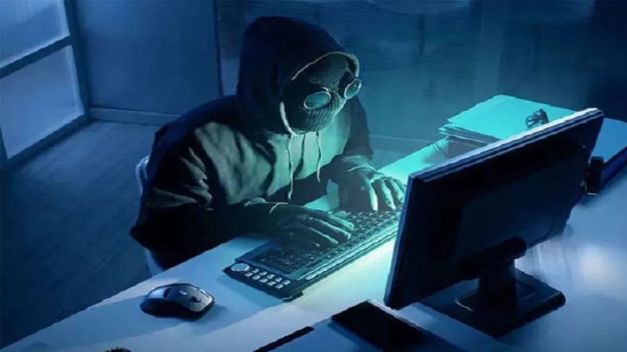 Cyber ठगों का नया जाल, Wedding Card का लिंक भेज 150 से ज्यादा महिलाओं के WhatsApp किए Hack
