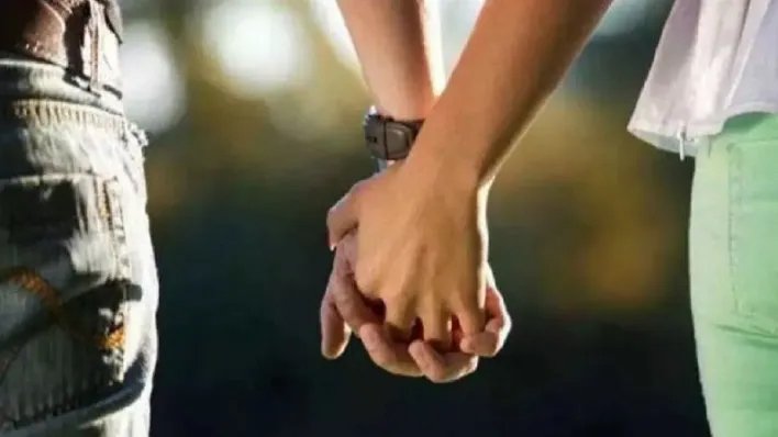 40 साल की दादी को भगा ले गया 20 वर्षीय पोता! लाखों के गहने भी गायब, जानें पूरा मामला
