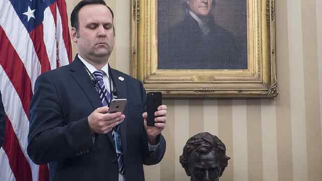 Trump के दोस्त Dan Scavino ने शेयर किया B-2 बॉम्बर का वीडियो, ईरान-इजरायल में मची तबाही