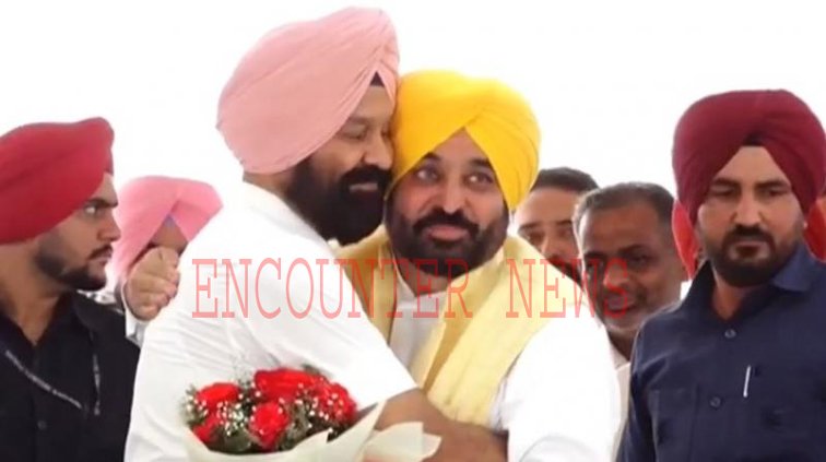 Punjab News: ‘AAP’ में शामिल हुए Dimpy Dhillon