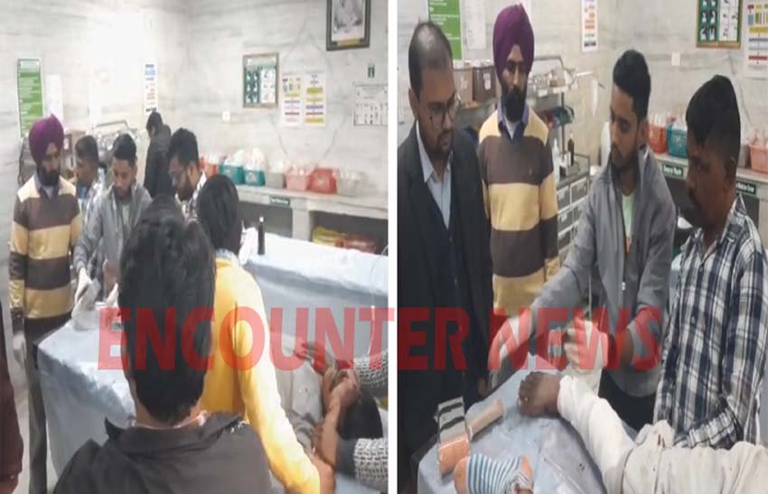 Punjab News: DAV College के बाहर पेपर देने गए स्टूडेंट पर हुआ हमला, देखें वीडियो