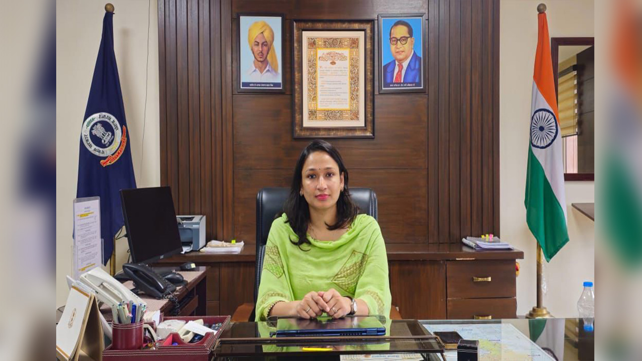 Punjab News: चुनाव आयोग ने लॉन्च किया “Book a Call with BLO” मॉड्यूल, लोगों को मिलेगी घर बैठे सुविधा