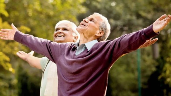 बुढ़ापे में भी सेहतमंद रहना चाहते हैं? तो इन आदतों को आज ही अपनाएं