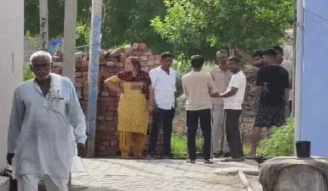 मामूली कहासुनी को लेकर पत्नी ने पति का रेता गला, मौत