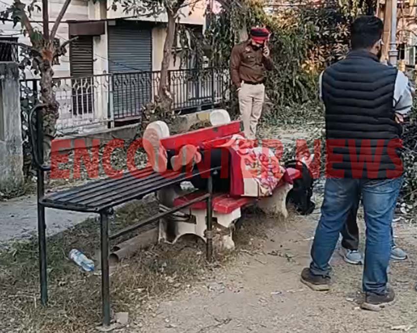 Jalandhar News: विक्रमपुरा में पार्क से व्यक्ति का शव बरामद, देखें Live