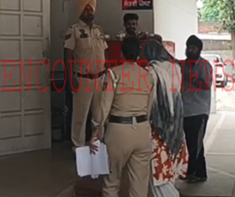 Punjab: चालान काटने को लेकर Inspector के साथ फौजी दंपति ने की धक्का मुक्की, गिरफ्तार