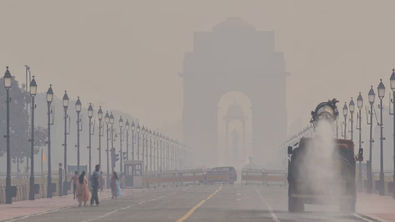 दीवाली पर दिल्ली में टूटा पिछले 4 सालों का रिकॉर्ड, सबसे खराब Level पर पहुंचा AQI