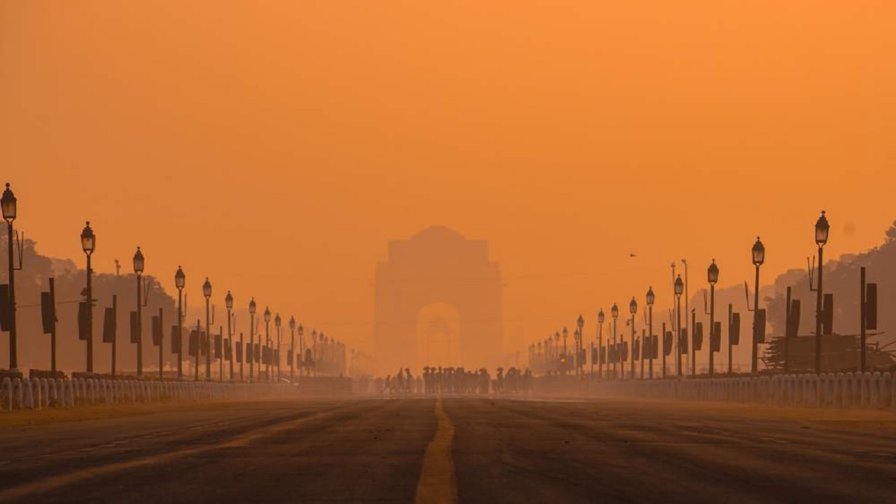 दिल्ली के AQI में हुआ सुधार, 16 दिनों के बाद लोगों को मिली थोड़ी राहत
