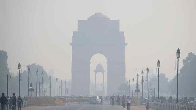 दिल्ली में साफ हुई हवा, हटाई गई Grap-3 की पाबंदियां, 200 तक पहुंचा AQI का स्तर