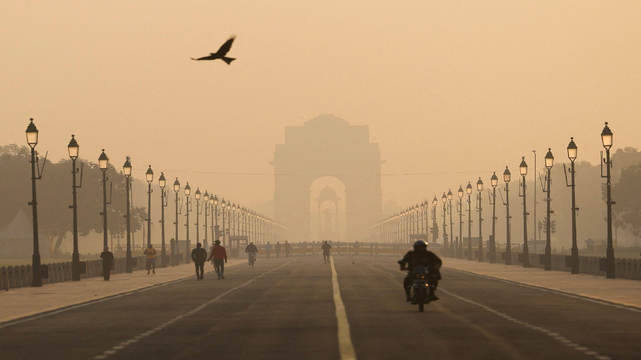 दिल्ली में 500 के पार पहुंचा AQI, लागू हुआ ग्रैप-4, इन चीजों पर लगी पाबंदी