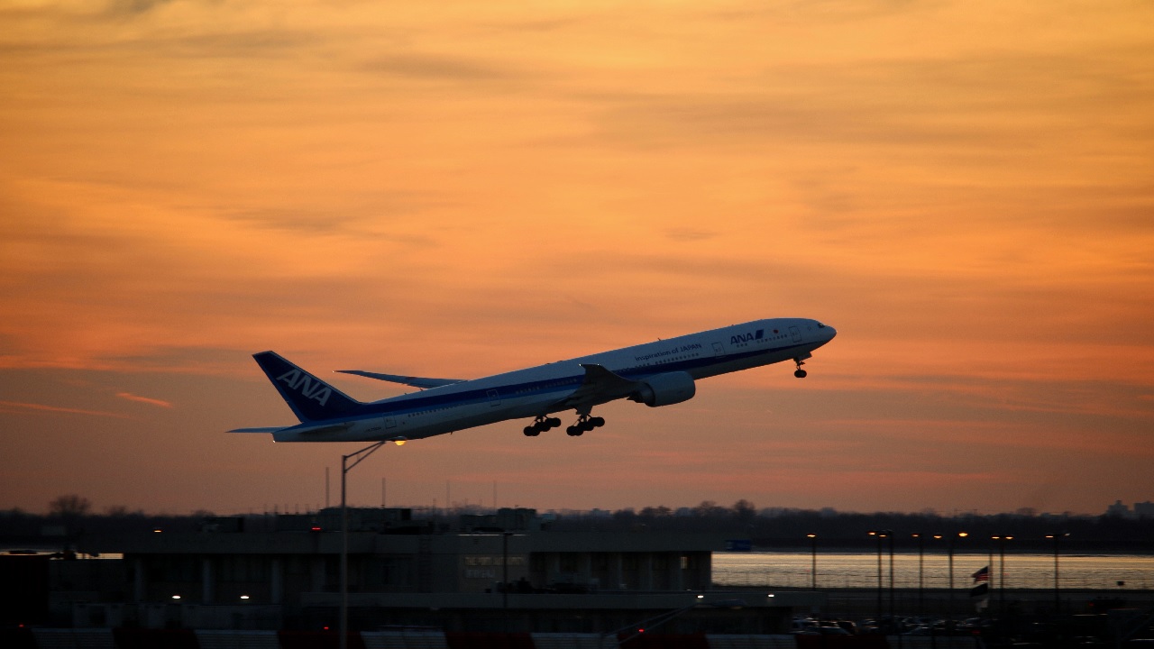 अब हवाई यात्रियों को जल्द मिलेगी ये सुविधा, DGCA करने वाला है बड़े बदलाव