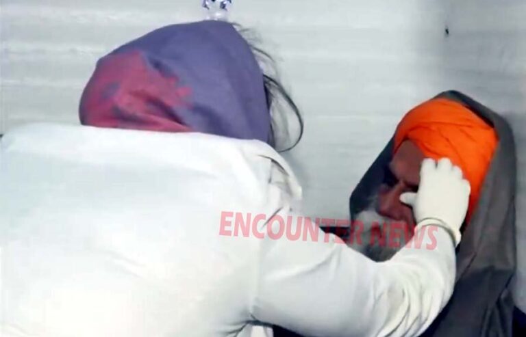 Punjab News: किसान नेता डल्लेवाल की बिगड़ी तबीयत, PM को लिखी चिट्ठी पर खून से किए साइन