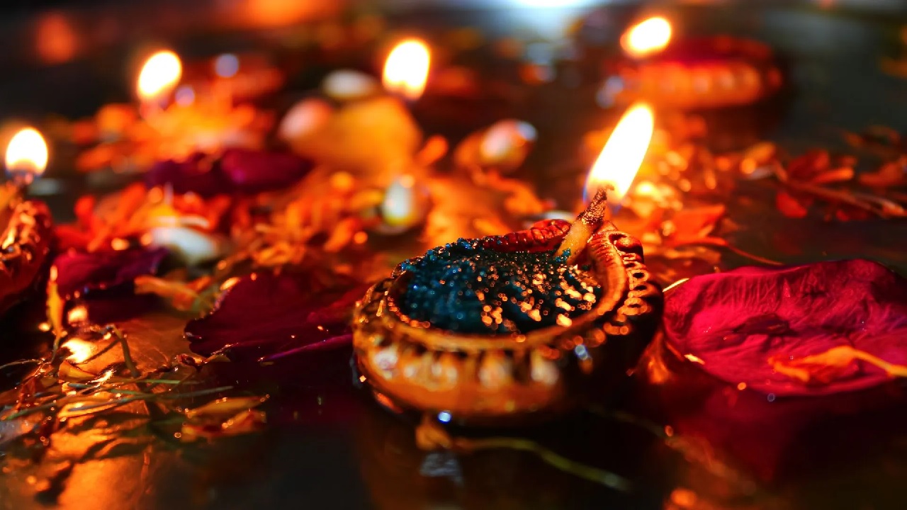 Diwali के बाद न करें ये काम, धन की देवी मां लक्ष्मी हो जाएगी नाराज