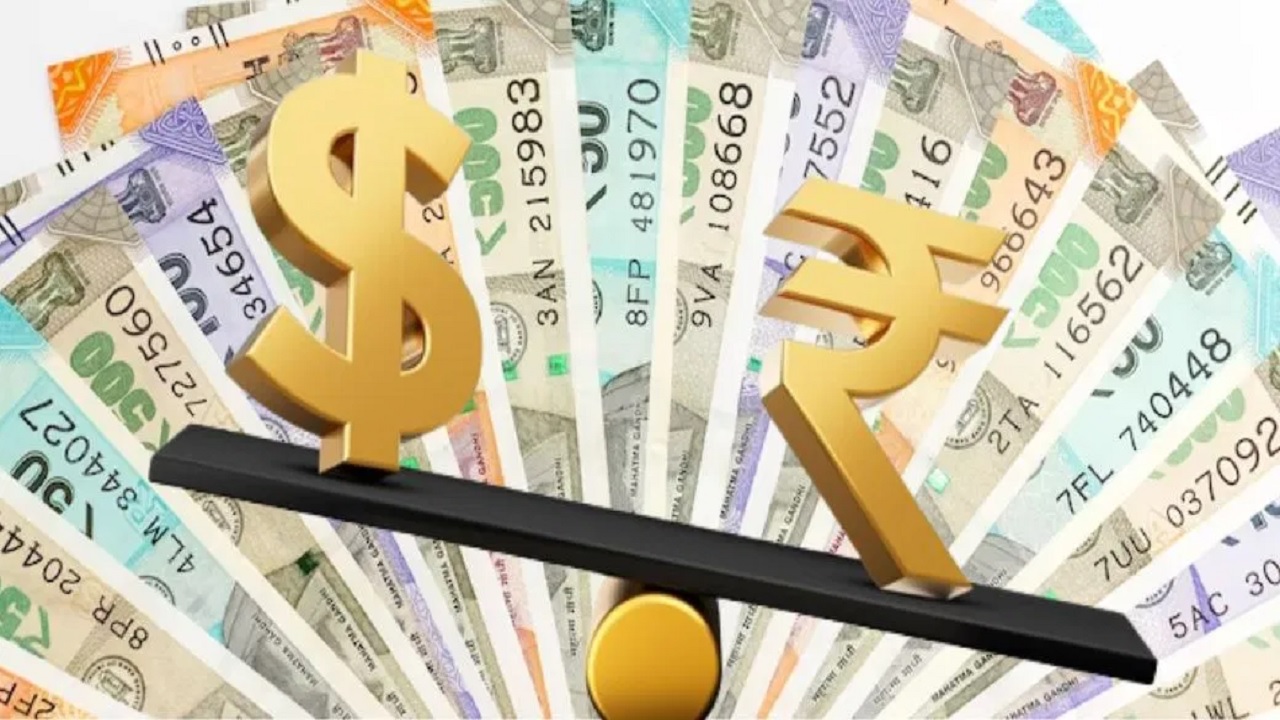 Dollar के मुकाबले अब तक के सबसे निचले स्तर पर पहुंचा रुपया