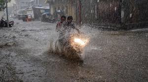 मौसम विभाग ने 54 जिलों में भारी बारिश का अलर्ट किया जारी