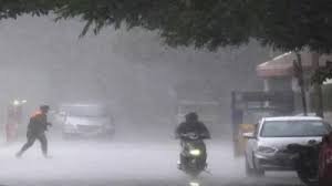 मौसम विभाग ने 36 जिलों में जारी किया Alert