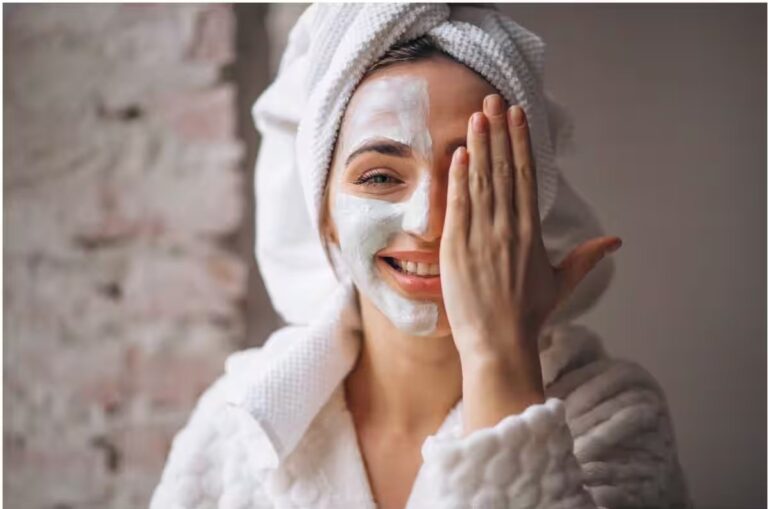 Dry Skin की समस्या से होना पड़ रहा है परेशान, ऐसा करने से चमकने लगेगी Skin