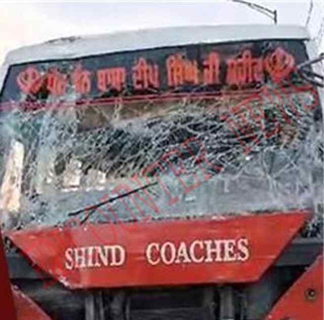Punjab: 2 बसों में हुई भीषण टक्कर में एक की मौत, कई घायल