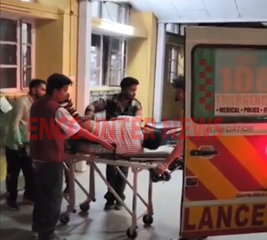 सेल्फी लेना पड़ा महंगाः Punjab के Medical Student की कुएं में गिरने से मौत