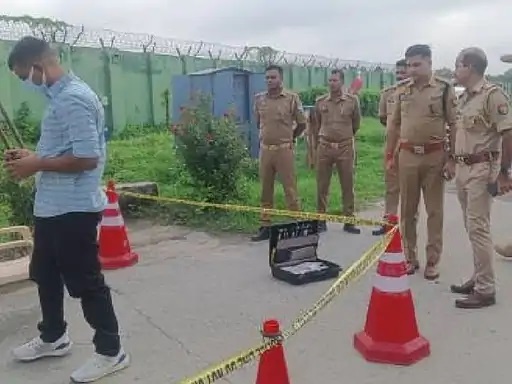 DSC के जवान ने खुद को मारी गोली, Runway पर खून से लथपथ मिली लाश