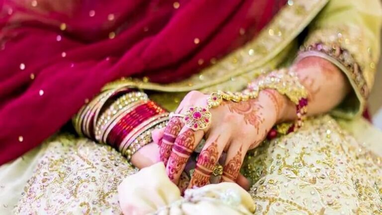सुहागरात पर दुल्हन ने की ऐसी डिमांड, दूल्हे राजा के उड़े होश, हड़बड़ाहट में पहुंचा थाने