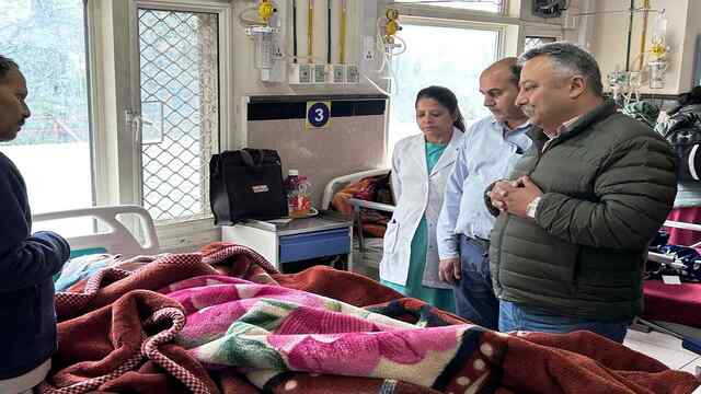 शिक्षा मंत्री ने सड़क दुर्घटना में घायल शिक्षकों का जाना कुशल-क्षेम
