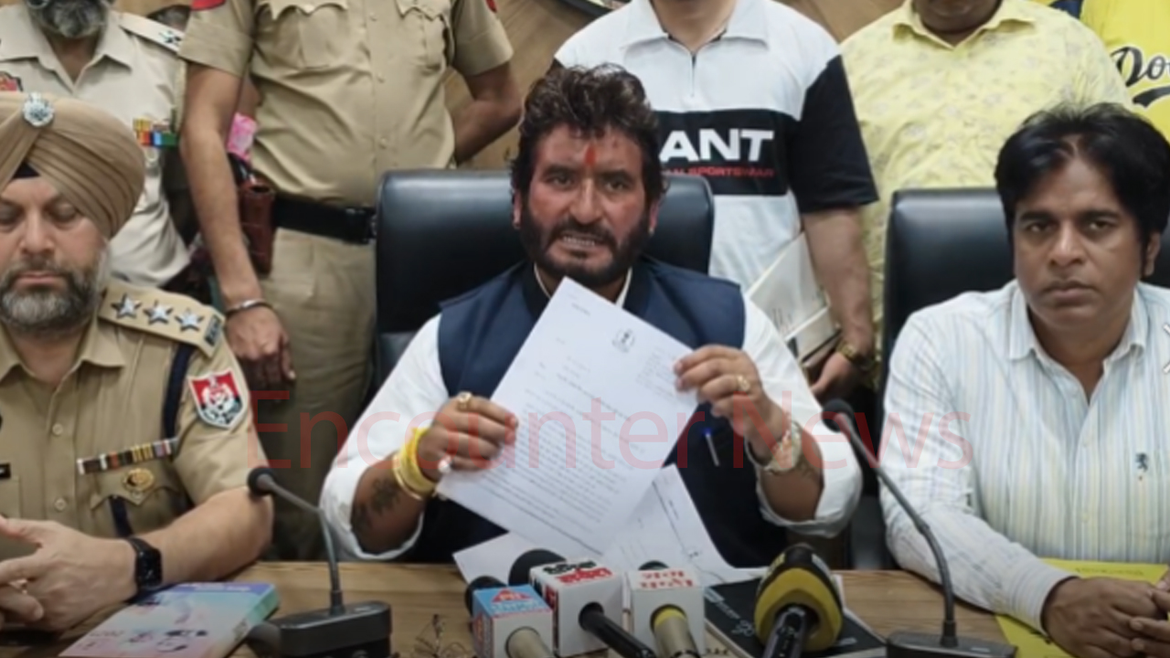 Jalandhar News: नगर निगम कर्मियों की समस्याओं को लेकर हुई मीटिंग, चंदन ग्रेवाल का आया बयान, देखें वीडियो