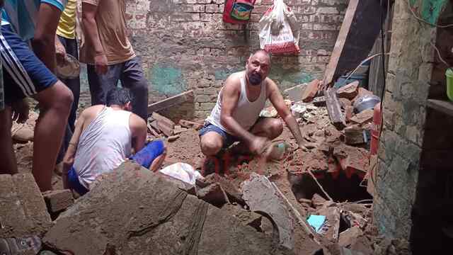 Punjab News: 2 मंजिला मकान की छत गिरने से 2 बेटियों सहित पिता की मौत, 3 घायल, देखें वीडियो