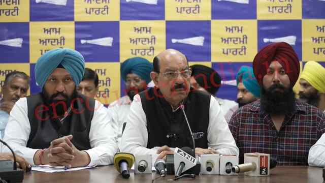 Jalandhar News: प्रेस कांफ्रेंस में कैबिनेट मंत्री Mohinder Bhagat को पूर्व मुख्यमंत्री आए याद, देखें वीडियो