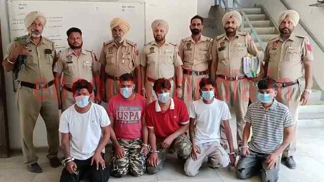Punjab News: लूटपाट मामले 5 आरोपी गिरफ्तार, हथियार, स्कार्पियो सहित अन्य सामान बरामद, देखें वीडियो