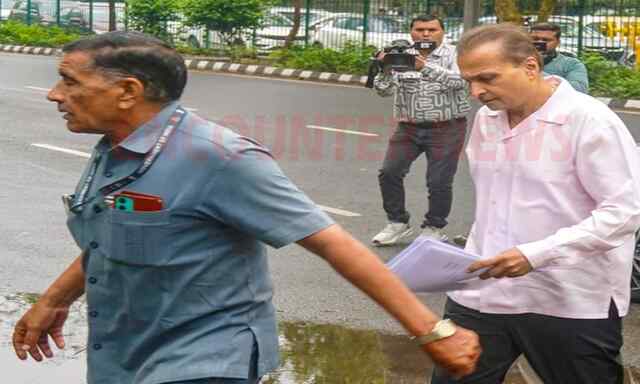 CBI का एक्शनः Anil Ambani की रिलायंस कम्युनिकेशंस के 2 Senior अधिकारी Arrest