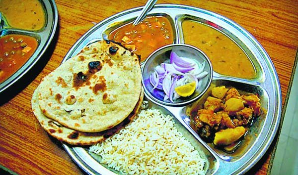 पड़ोसी राज्य में भोजन खाने से परिवार के 4 लोगों की मौत, मचा कोहराम