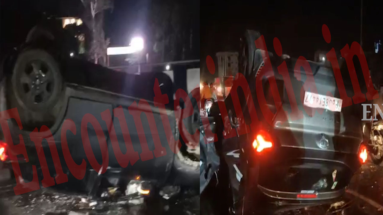 Jalandhar News: Flyover पर पलटी गाड़ी, उड़े परखच्चे, देखें LIVE