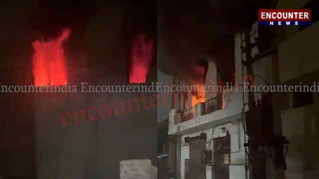 Punjab News: Printing Factory में लगी भीषण आग, मशीनें और तैयार कपड़ा जलकर राख, देखें वीडियो