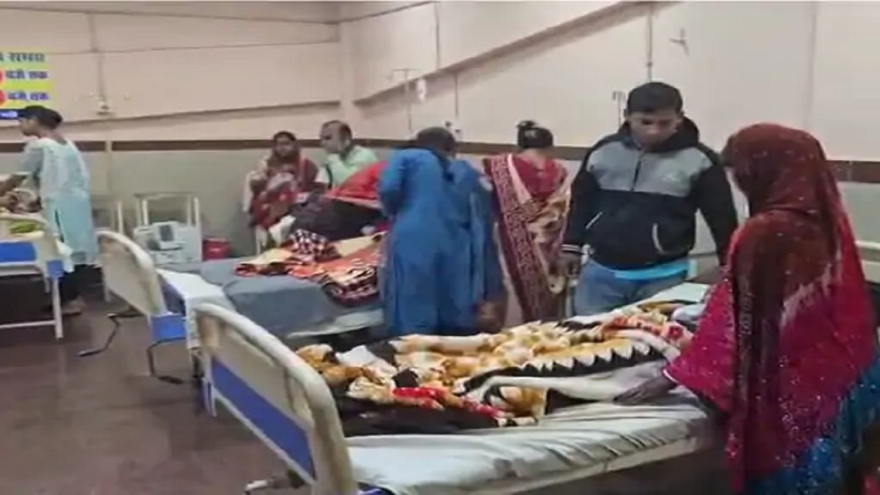 स्कूल के पास बने उप-स्वास्थ्य केंद्र से बच्चों को चढ़ी जहरीली गैस, 8 Students की बिगड़ी सेहत