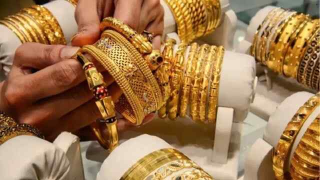 केंद्र सरकार लेकर जाएगी मंदिरों का सोना, सोशल मीडिया पर सामने आया सच